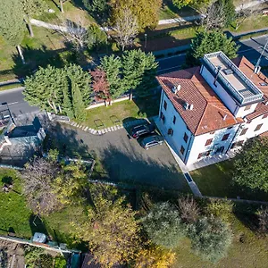 https://lago-di-garda-a-50-metri-la-casa-di-pamela.it-lombardy.com