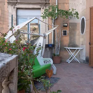 https://john-mary-house-centro-storico.sicilyhotelsitaly.net